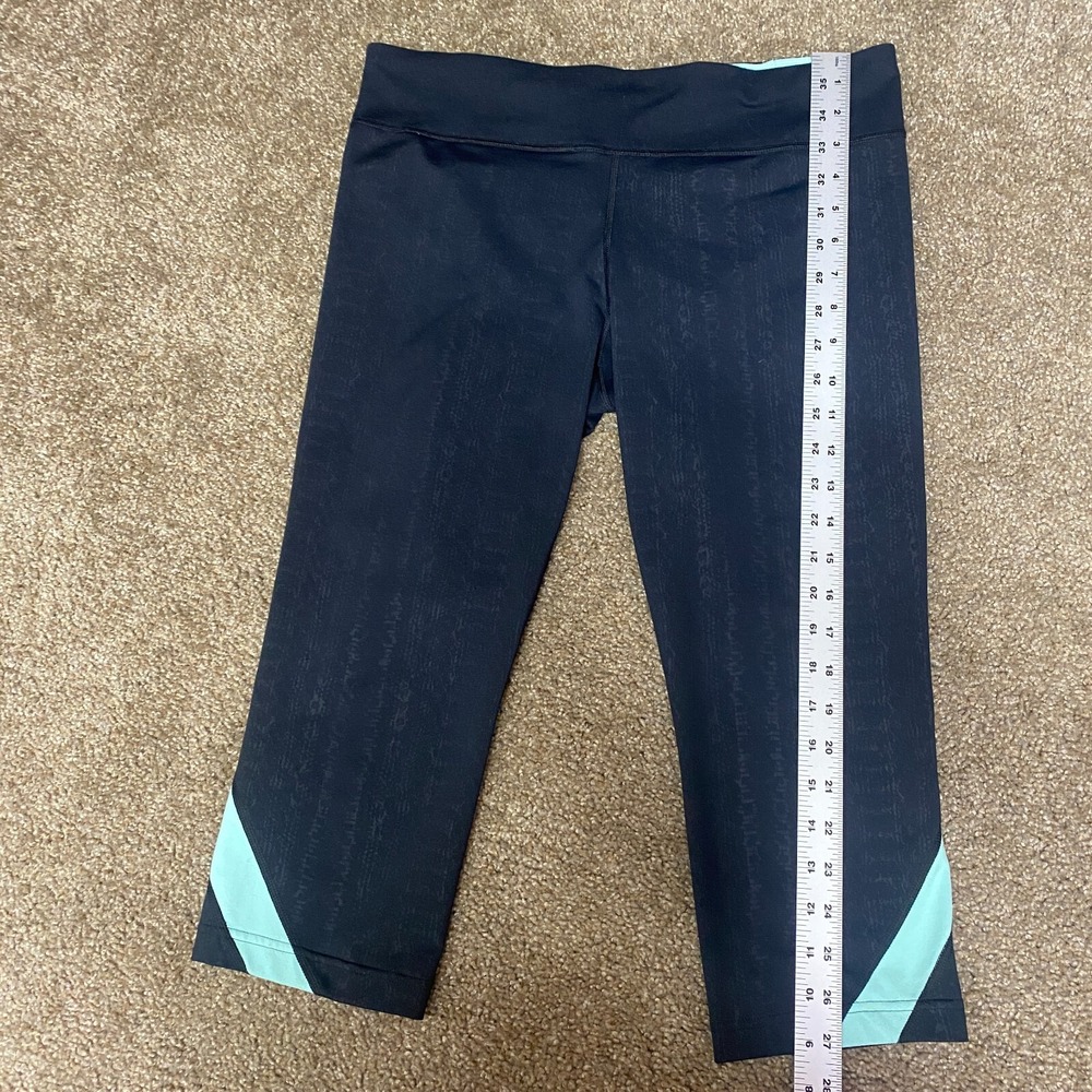 Under Armour Capri Workout Leggings Gym Run Fitted Womens Large Black Mid Rise - Picture 7 of 12